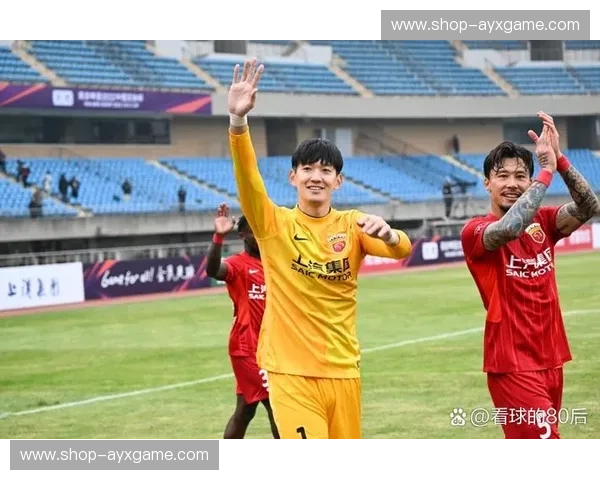 足球分析热门评论：看球不止是热爱，更是智慧的碰撞